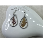 Kolczyki wiszące z żywicy epoksydowej / kropla z liściem/